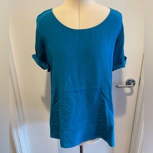 Vince Silk and Viscose T Shirt Size L